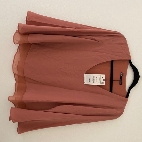 Flare sleeve flown long sleeve top - Picture 2 of 2